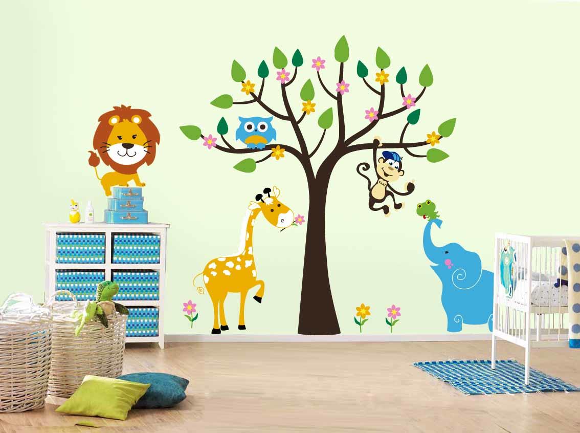 Трафареты для стен в детскую комнату помогут с оформлением