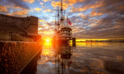 Санкт-Петербург корабль закат